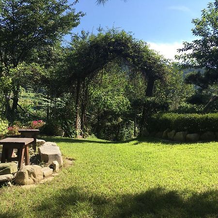 Sicily Pension Хончхон Экстерьер фото